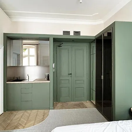 Superstring Home In Prime Location Apartment *