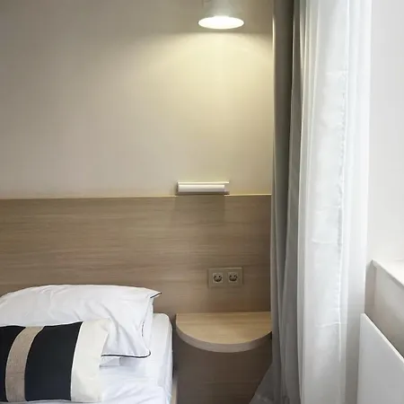 Superstring Home In Prime Location Apartment